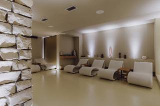 Cumeja Beach Club & Hotel